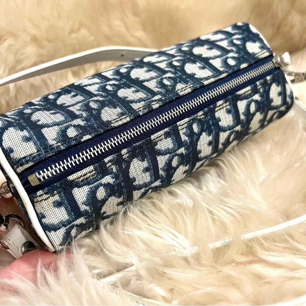 Christian Dior Crossbody Bag Monogram Cosmetic Pouch with Crossbody chain - Picture 7 of 14